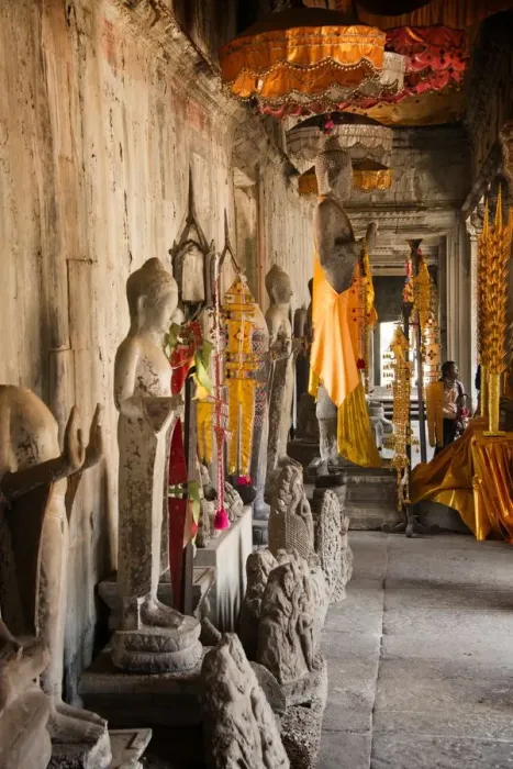 Framed Print : View of altar area inside Buddhist temple, Angkor Wat, Cambodia Framed Print : View of altar area inside Buddhist temple, Angkor Wat, Cambodia