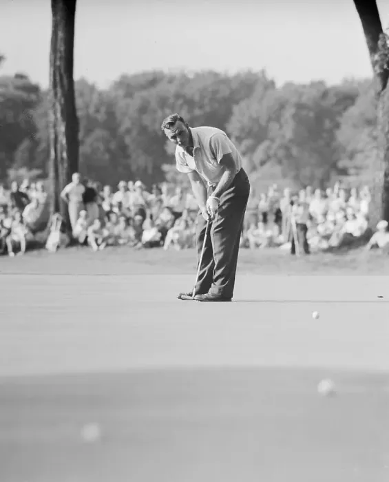 Framed Print : View of Arnold Palmer Putting Framed Print : View of Arnold Palmer Putting