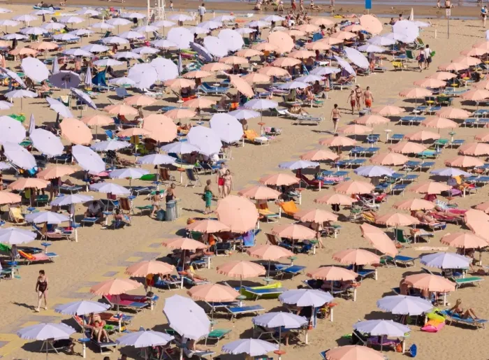 Framed Print : View of the beach with parasols and sun loungers, Lignano Sabbiadoro, Udine, Adriatic Coast, Italy, Europe Framed Print : View of the beach with parasols and sun loungers, Lignano Sabbiadoro, Udine, Adriatic Coast, Italy, Europe
