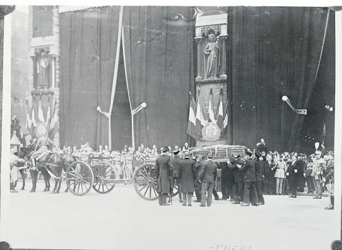 Framed Print : View of Casket of Ferdinand Foch Framed Print : View of Casket of Ferdinand Foch