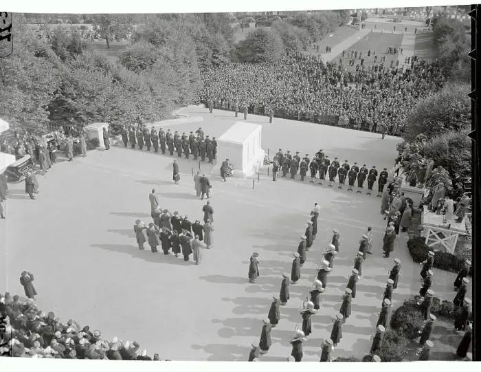 Framed Print : View of Ceremony at tomb of The Unknown Soldier Framed Print : View of Ceremony at tomb of The Unknown Soldier