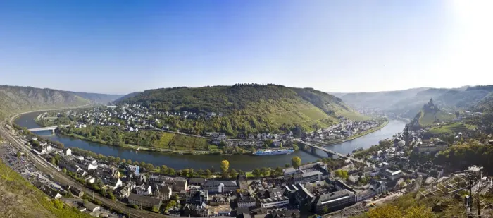 Framed Print : View of Cochem on the Moselle, Rhineland-Palatinate, Germany, Europe