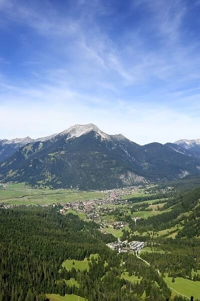 View of the community of Ehrwald, Ammergau Alps at back, Tyrol, Austria, Europe, PublicGround