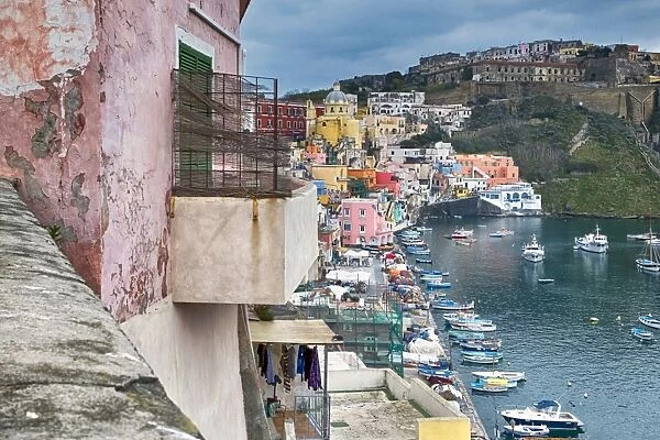 view of the corricella in Procida