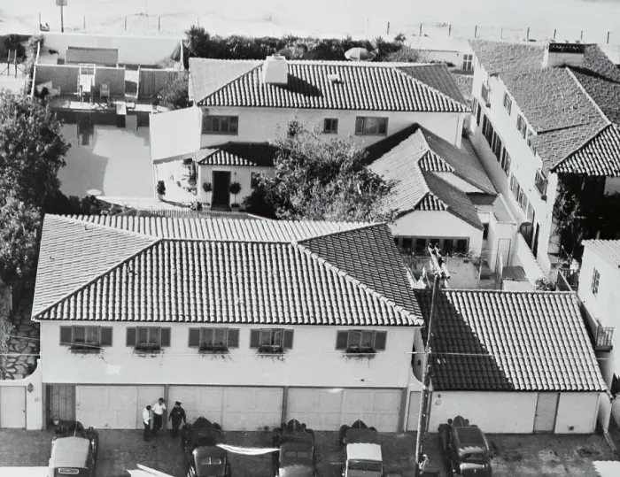 Framed Print : View of Douglas Fairbanks Home Framed Print : View of Douglas Fairbanks Home