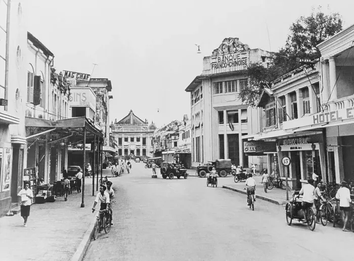 Framed Print : View of Early Hanoi with Pedestrians and Cyclists Framed Print : View of Early Hanoi with Pedestrians and Cyclists