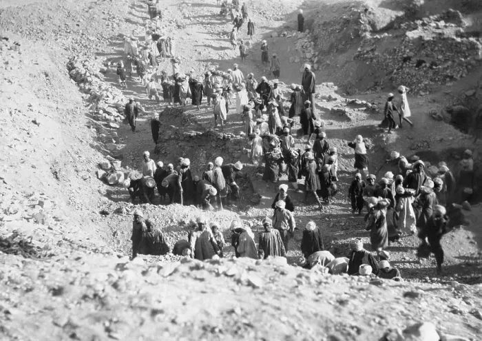 Framed Print : View of Excavation of Tutenkhamen Tomb Framed Print : View of Excavation of Tutenkhamen Tomb