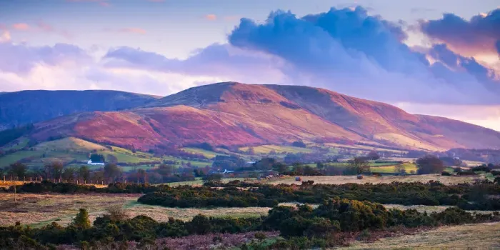 Framed Print : view towards Fan Frynych Brecon Beacons, Brecon Beacons National Park, Powys, Wales
