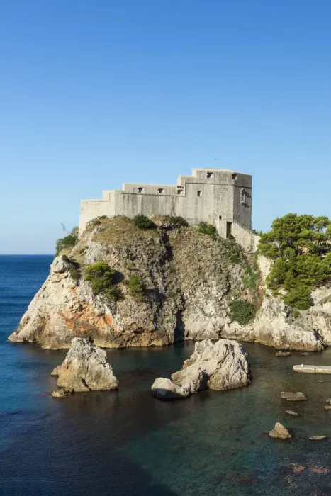 Framed Print : View of Fort Lovrijenac (St. Lawrence Fortress) on a steep cliff in Dubrovnik, Croatia, on a sunny day. Copy space Framed Print : View of Fort Lovrijenac (St. Lawrence Fortress) on a steep cliff in Dubrovnik, Croatia, on a sunny day. Copy space