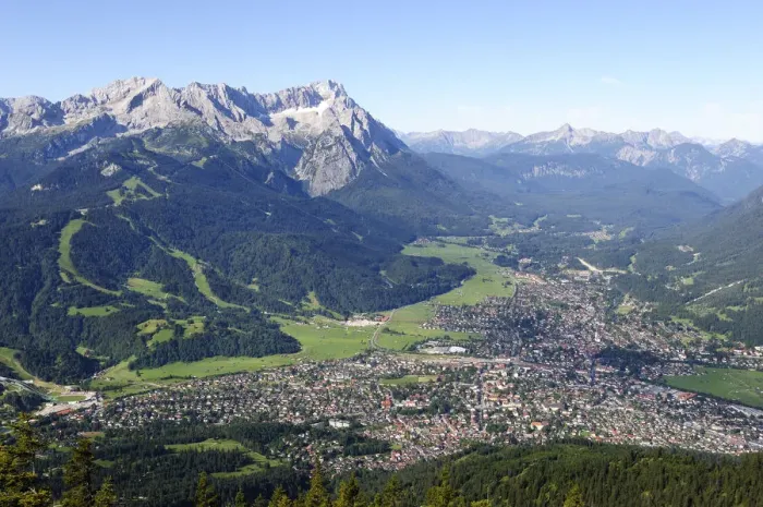 Framed Print : View of Garmisch-Partenkirchen, Zugspitze mountain, Jubilaeumsgrat ridge and Alpspitze mountain as seen from Wank mountain, Upper Bavaria, Bavaria, Germany, Europe Framed Print : View of Garmisch-Partenkirchen, Zugspitze mountain, Jubilaeumsgrat ridge and Alpspitze mountain as seen from Wank mountain, Upper Bavaria, Bavaria, Germany, Europe