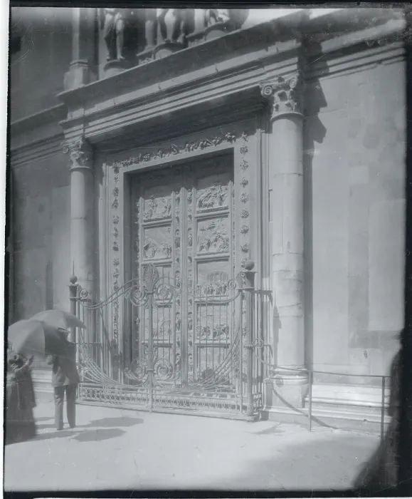 Framed Print : View of Gates of Ghiberti Framed Print : View of Gates of Ghiberti