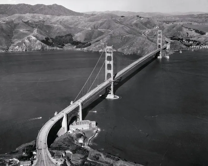 Framed Print : View of the Golden Gate Bridge Framed Print : View of the Golden Gate Bridge