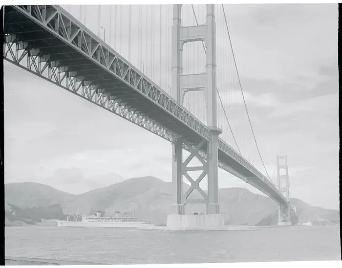 Framed Print : View of Golden Gate Bridge