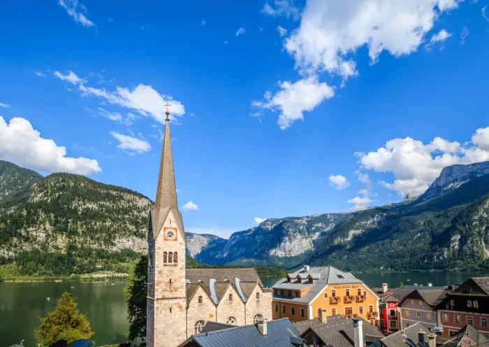 Framed Print : View of Hallstatt on HallstAÔé¼tter See (lake)