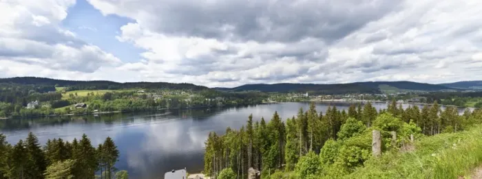 Framed Print : View across Lake Titisee, Titisee-Neustadt, Baden-Wuerttemberg, Germany, Europe Framed Print : View across Lake Titisee, Titisee-Neustadt, Baden-Wuerttemberg, Germany, Europe