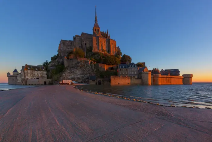 Framed Print : View of Mont Saint-Michel, Normandy, France Framed Print : View of Mont Saint-Michel, Normandy, France