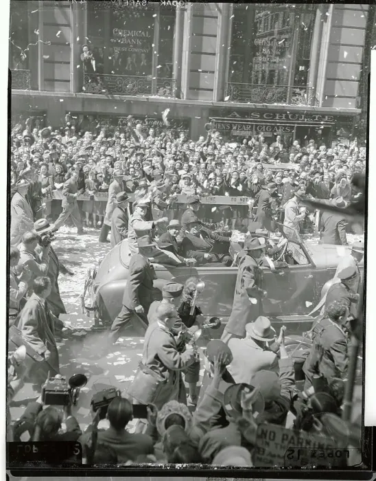 Framed Print : View of Parade for Douglas MacArthur Framed Print : View of Parade for Douglas MacArthur