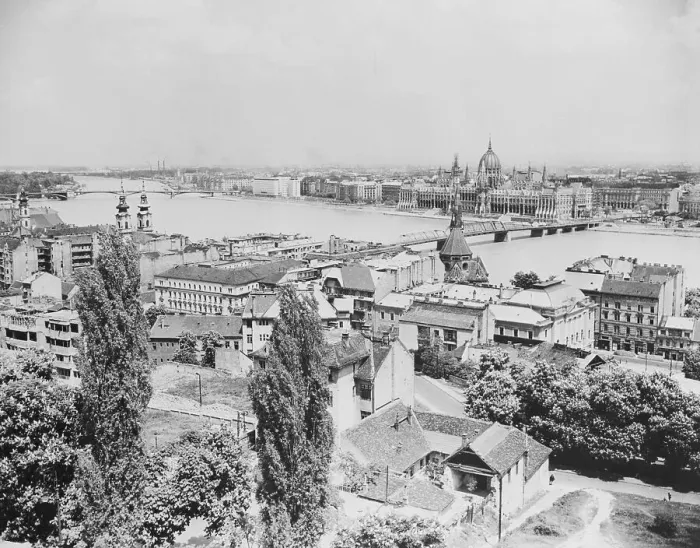 Framed Print : View Parliament House in Hungary Framed Print : View Parliament House in Hungary