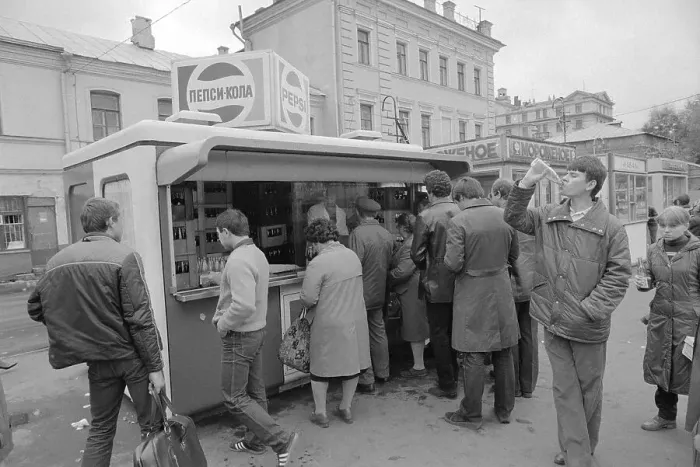 Framed Print : View of Pepsi Cola Stand in Moscow Framed Print : View of Pepsi Cola Stand in Moscow
