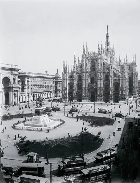 Framed Print : View of Piazza del Duomo and Cathedral Framed Print : View of Piazza del Duomo and Cathedral