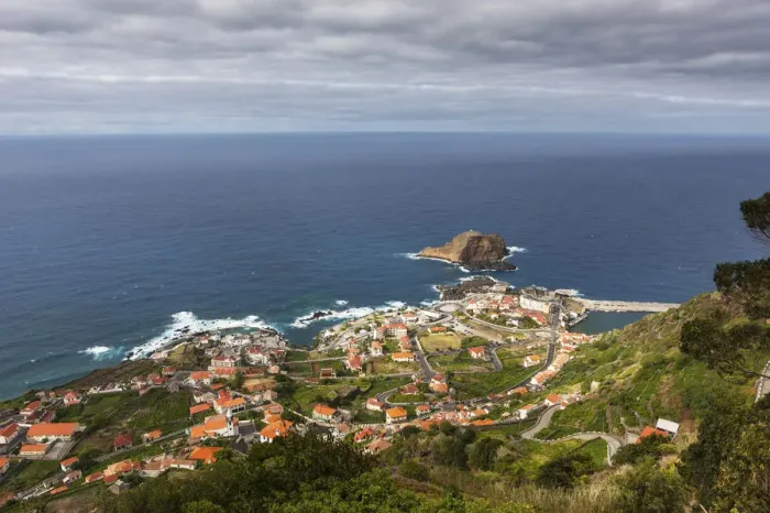Framed Print : View over Porto Moinz, Lanceiros, Porto Moniz, Madeira, Portugal Framed Print : View over Porto Moinz, Lanceiros, Porto Moniz, Madeira, Portugal
