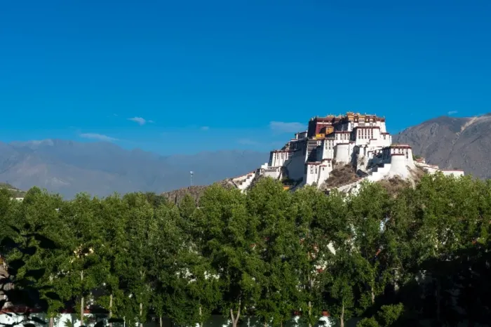 Framed Print : Side view of Potala palace Framed Print : Side view of Potala palace