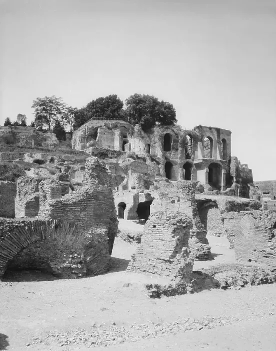 Framed Print : View of Roman Palace Framed Print : View of Roman Palace