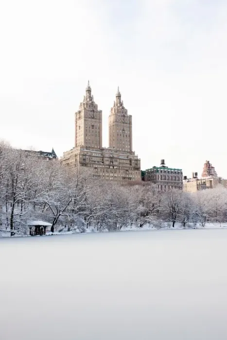 Framed Print : View of The San Remo building from Central Park lake in winter, Manhattan, New York City, USA Framed Print : View of The San Remo building from Central Park lake in winter, Manhattan, New York City, USA