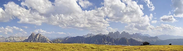 View as seen from Aferer Alm alp on Plosen mountain, view of Aferer Geisler Massif and Peitlerkofel mountain, Wuerzjoch ridge, Villnoesstal valley, Dolomites, province of Bolzano-Bozen, Italy, Europe