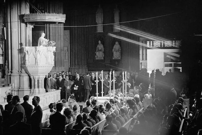 Framed Print : View of Services in Cathedral for Robert F. Kennedy Framed Print : View of Services in Cathedral for Robert F. Kennedy