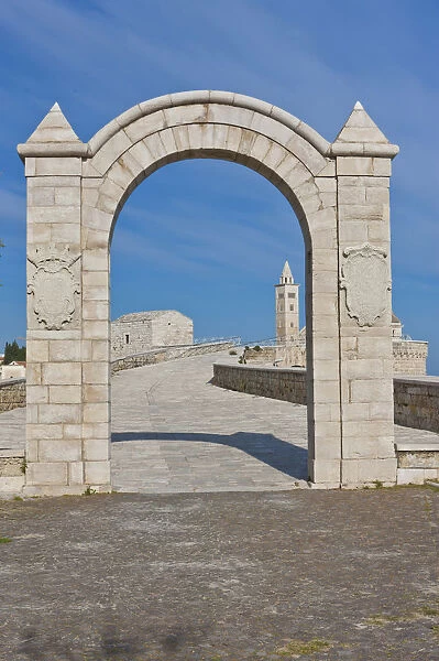 View towards the tower of the Cathedral of San Nicola Pellegrino, Marine Cathedral, Trani, Apulia, Southern Italy, Italy, Europe