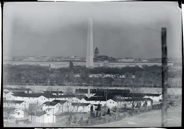 Framed Print : View of Washington Monument from Virginia Framed Print : View of Washington Monument from Virginia