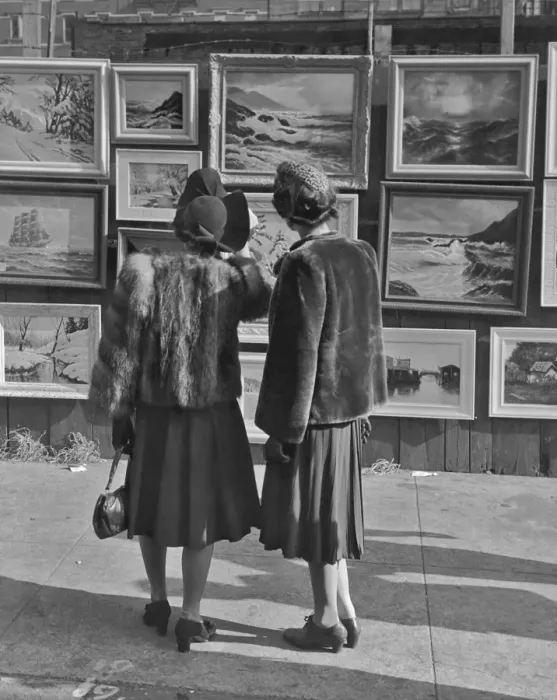 Framed Print : Viewing The Art Framed Print : Viewing The Art