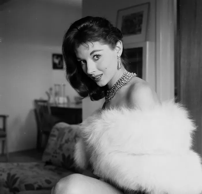Framed Print : Vikki Dougan Framed Print : Vikki Dougan