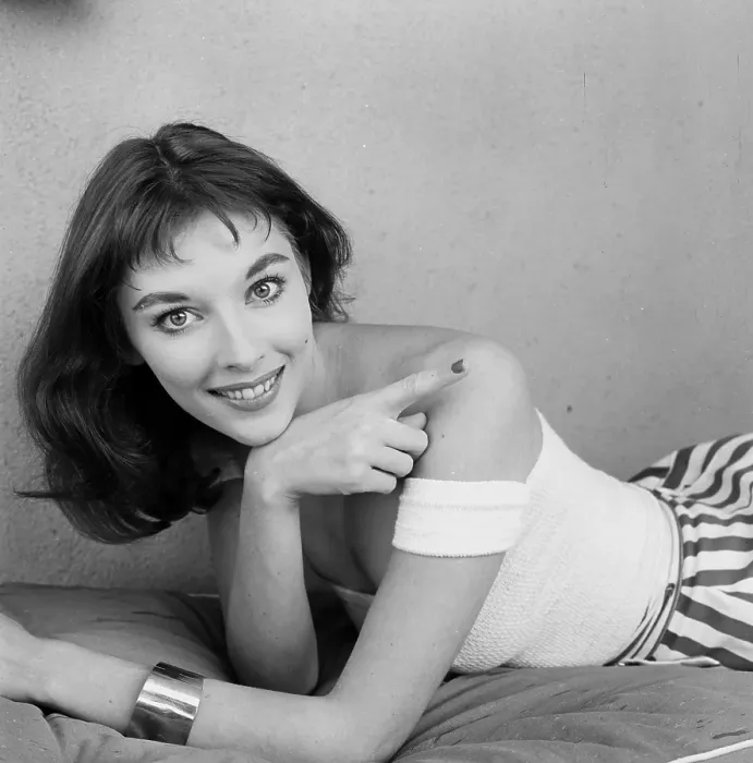 Framed Print : Vikki Dougan Framed Print : Vikki Dougan
