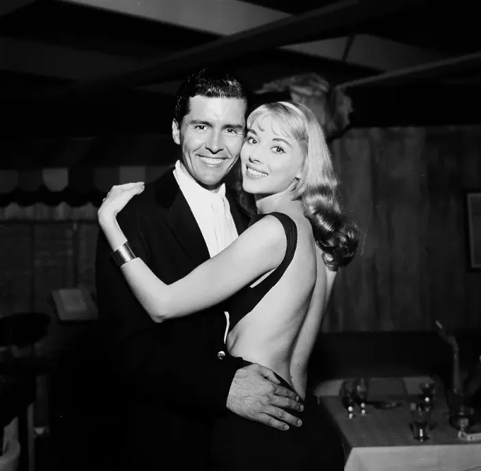 Framed Print : Vikki Dougan Framed Print : Vikki Dougan