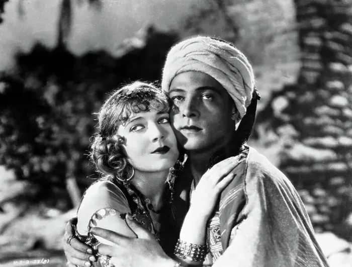 Framed Print : Vilma Banky and Rudolph Valentino in Son of the Sheik Framed Print : Vilma Banky and Rudolph Valentino in Son of the Sheik