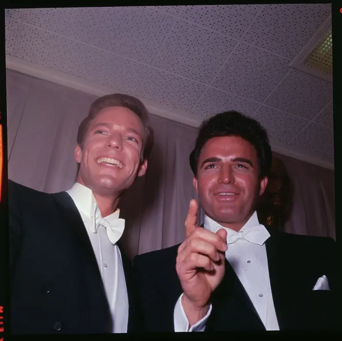 Framed Print : Vincent Edwards and Richard Chamberlain at Oscars Framed Print : Vincent Edwards and Richard Chamberlain at Oscars