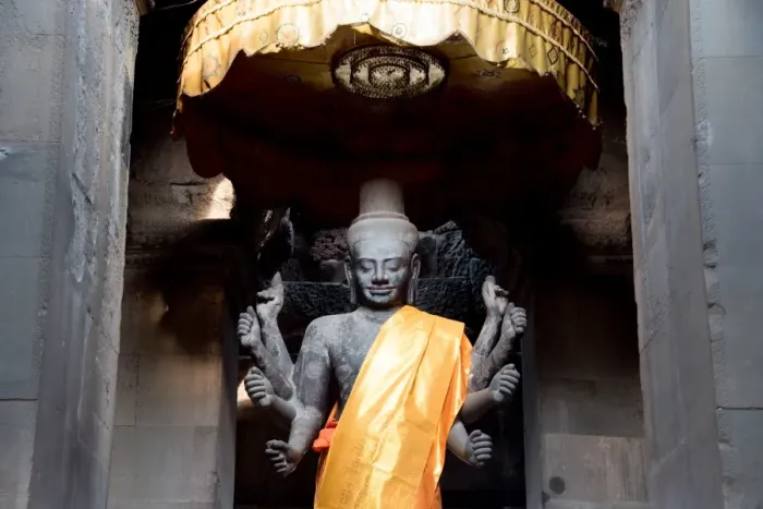 Framed Print : Vishnu statue in Angkor wat, siem reaps, cambodia Framed Print : Vishnu statue in Angkor wat, siem reaps, cambodia