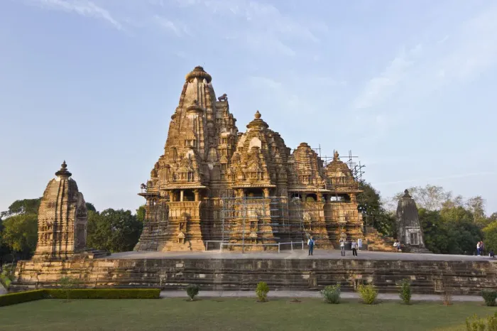 Framed Print : Vishwanath Temple, Khajuraho Temples, Chhatarpur District, Madhya Pradesh, India Framed Print : Vishwanath Temple, Khajuraho Temples, Chhatarpur District, Madhya Pradesh, India