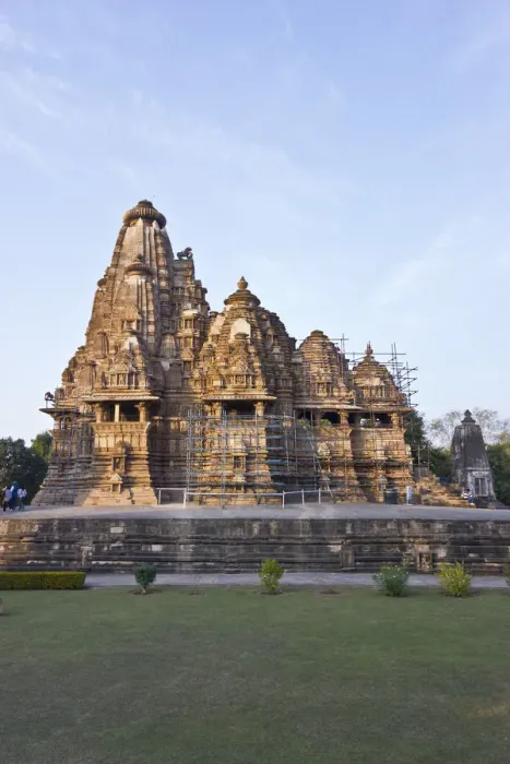 Framed Print : Vishwanath Temple, Khajuraho Temples, Chhatarpur District, Madhya Pradesh, India Framed Print : Vishwanath Temple, Khajuraho Temples, Chhatarpur District, Madhya Pradesh, India