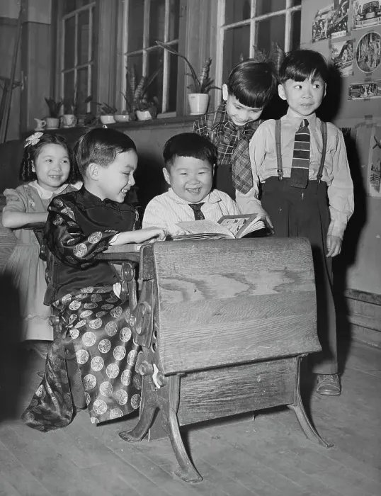 Framed Print : Visitor To Chinatown School Framed Print : Visitor To Chinatown School