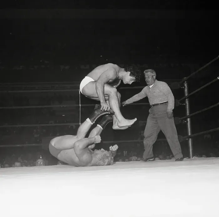 Framed Print : Vittorio Apollo and Buddy Rodgers During Match