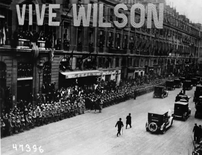 Framed Print : Vive Wilson Sign In Paris Framed Print : Vive Wilson Sign In Paris