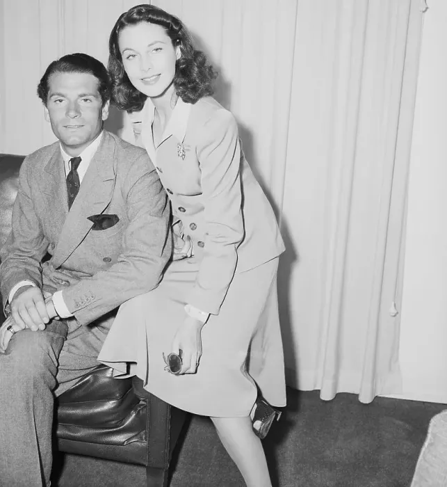Framed Print : Vivien Leigh And Laurence Olivier Framed Print : Vivien Leigh And Laurence Olivier