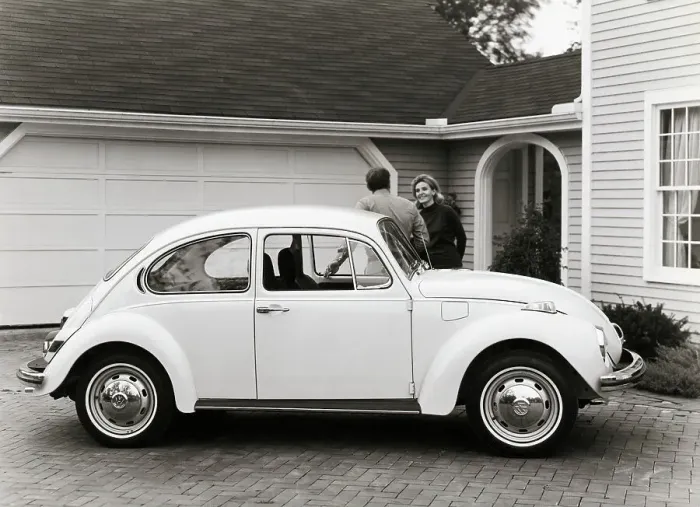 Framed Print : Volkswagen Super Beetle