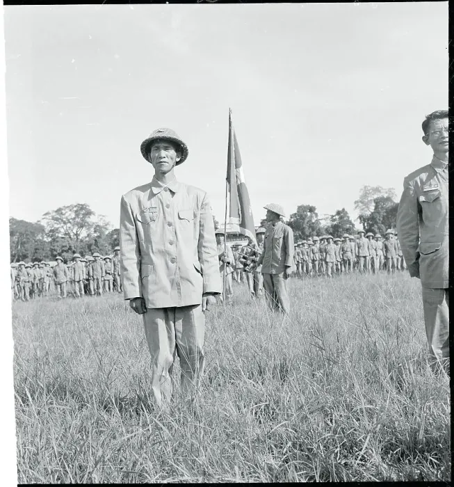 Framed Print : Vuoung Thua Vu Standing at Attention Framed Print : Vuoung Thua Vu Standing at Attention