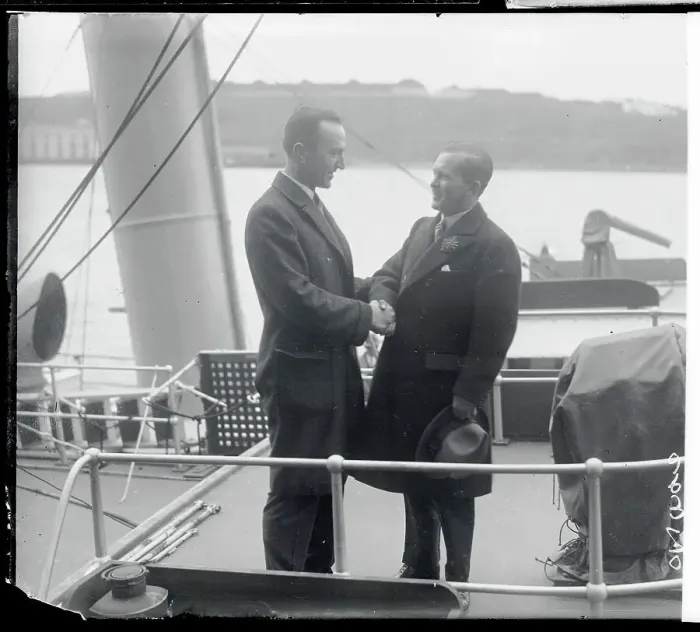 Framed Print : W.A. Bishop Greeting Captain Eddie Ricenbacker Framed Print : W.A. Bishop Greeting Captain Eddie Ricenbacker