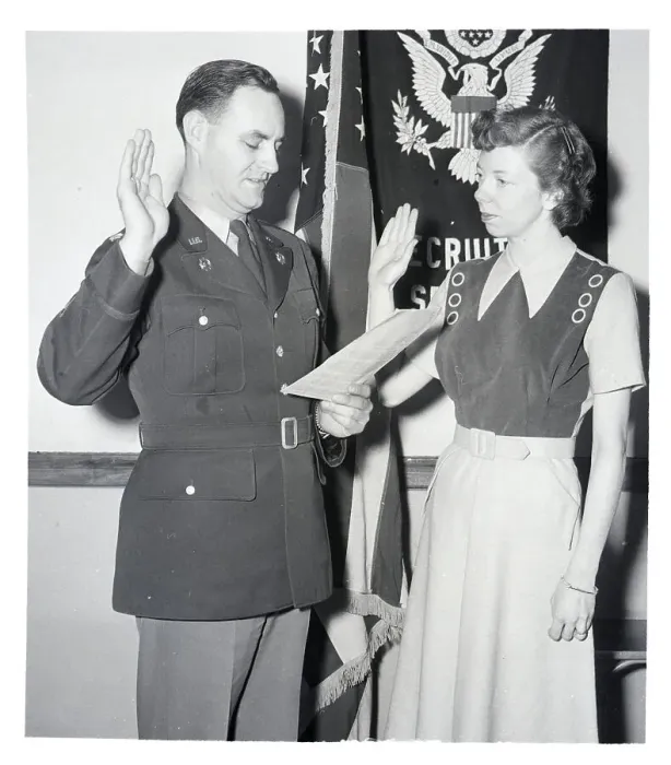 Framed Print : Wac Is Sworn In At Recruiting Station
