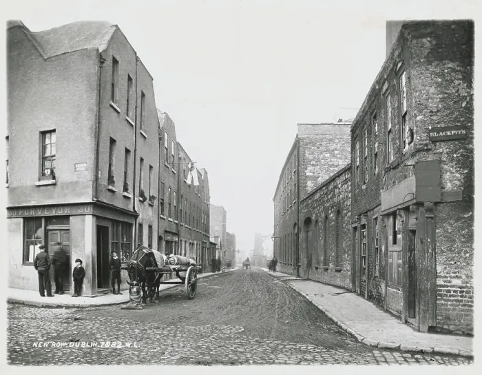 Framed Print : Wagons and Pedestrians on Sparsely Populated Dublin Street Framed Print : Wagons and Pedestrians on Sparsely Populated Dublin Street